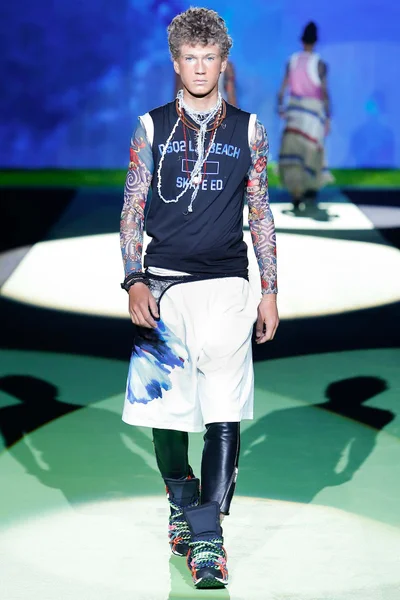 Look 26